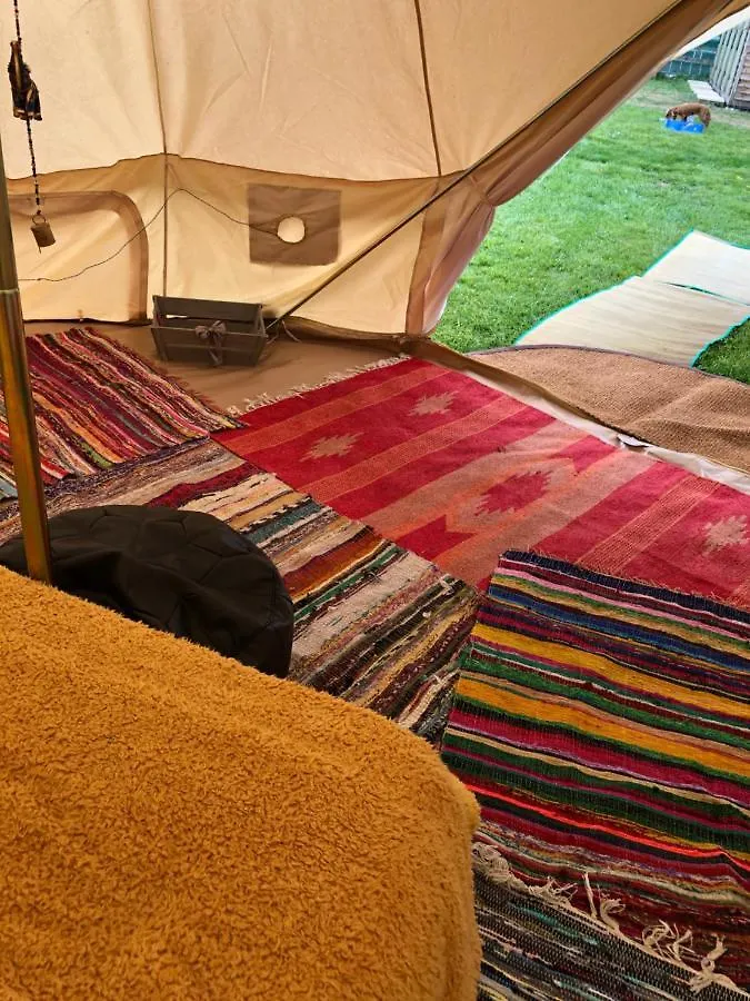 Omaha Meadows Glamping Hotel Wimborne Minster 0*,